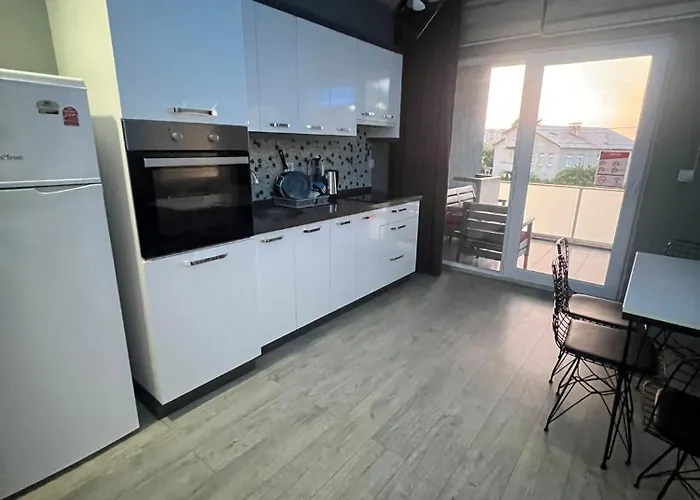 Sea And Natural Adalet Suits トラブゾン